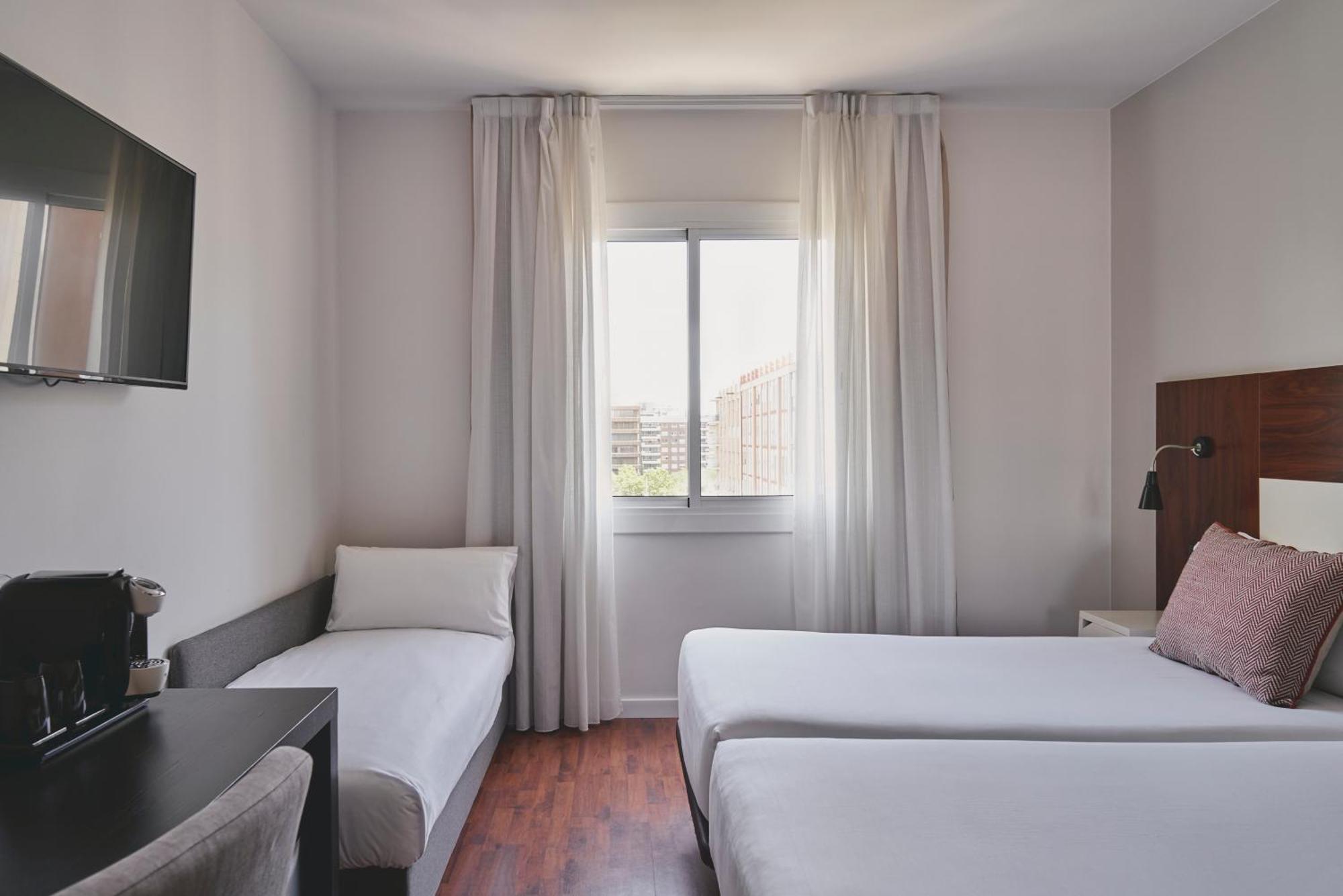Arenas Atiram Hotels Barcelona Exterior foto
